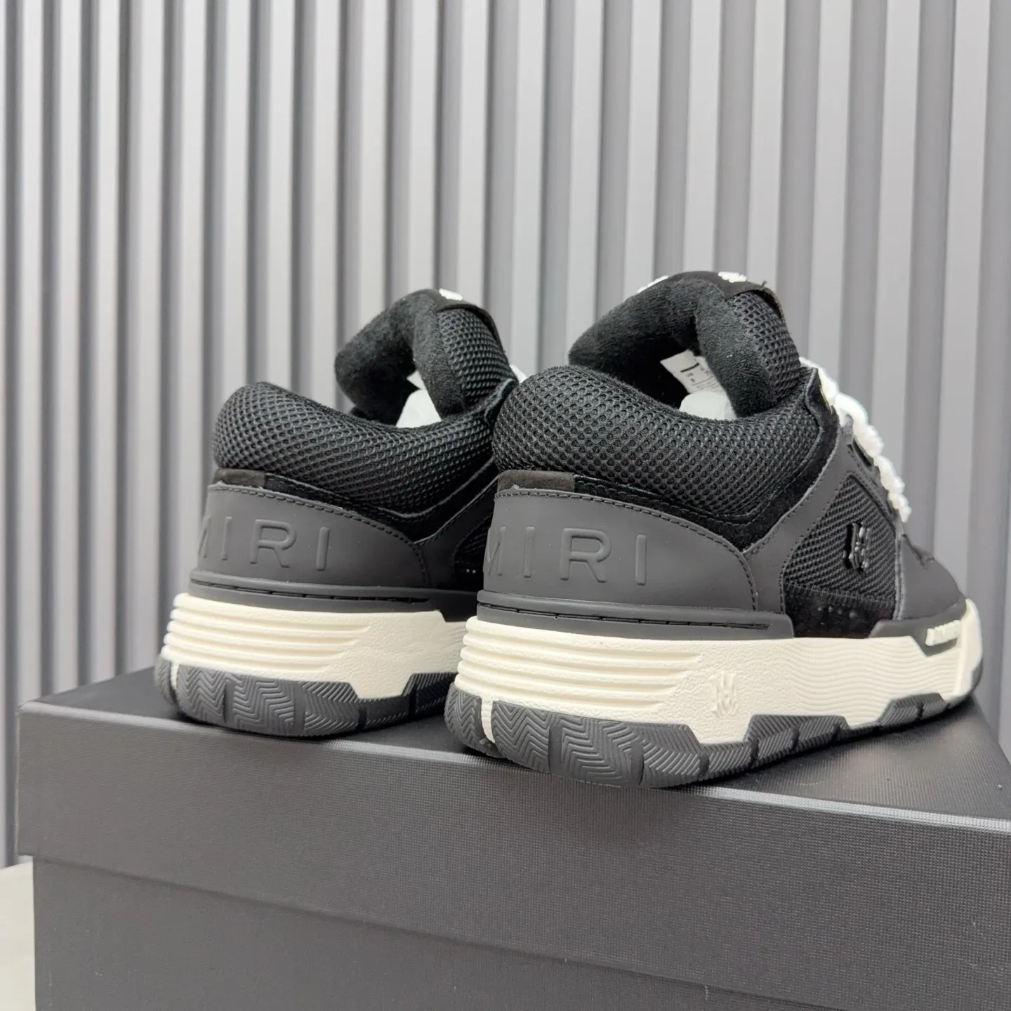 Men's shoes 💰660💰 AMIRI AMIRI trendy brand hot sale 🔥 Available all year round, couples 💑 Official website synchronization Imported fabrics 1⃣️ vs 1⃣️ replica, original factory special original sole, 35-45 (45. non-refundable)